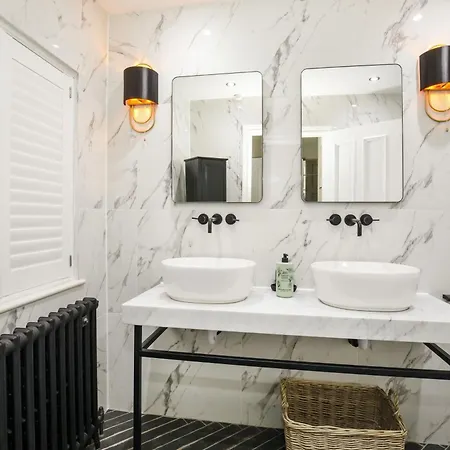 Dom wakacyjny 65 Monkgate Sleeps 10 With Parking York